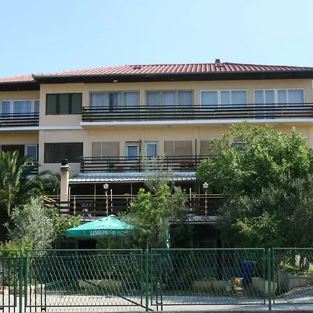 Triple Starigrad 17698f Gasthof Starigrad Paklenica